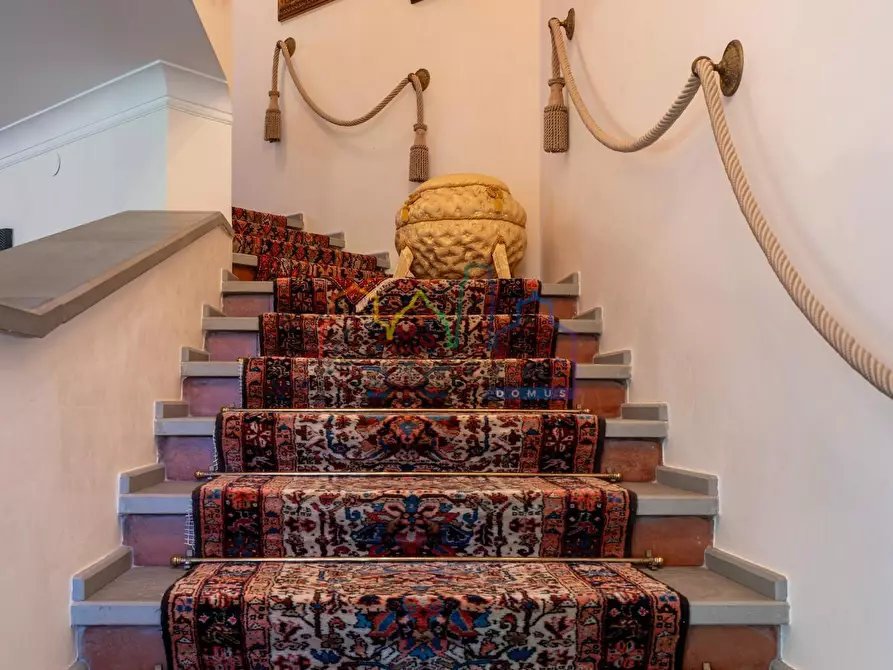 Immagine 27 di Villa in vendita  a Livorno