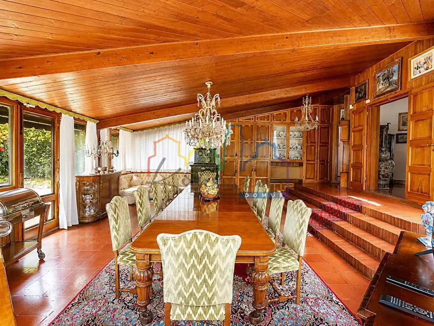 Immagine 19 di Villa in vendita  a Livorno