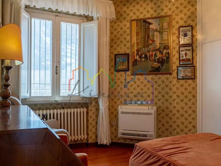 Immagine 39 di Villa in vendita  a Livorno