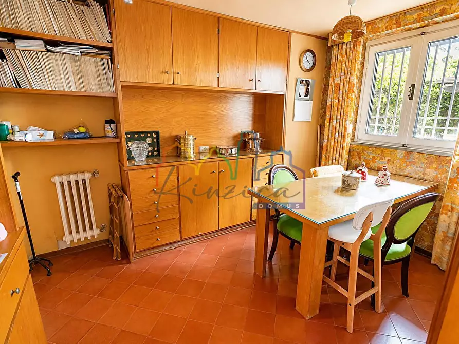Immagine 20 di Villa in vendita  a Livorno
