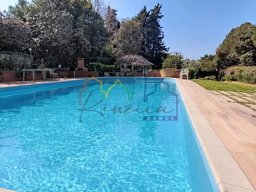 Immagine 26 di Villa in vendita  a Livorno