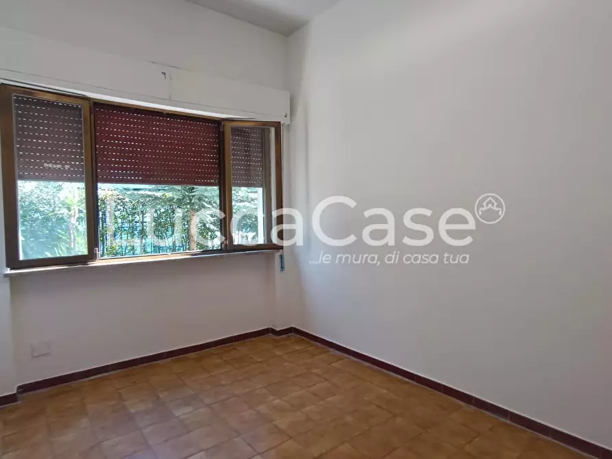 Immagine 9 di Laboratorio in vendita  a Lucca