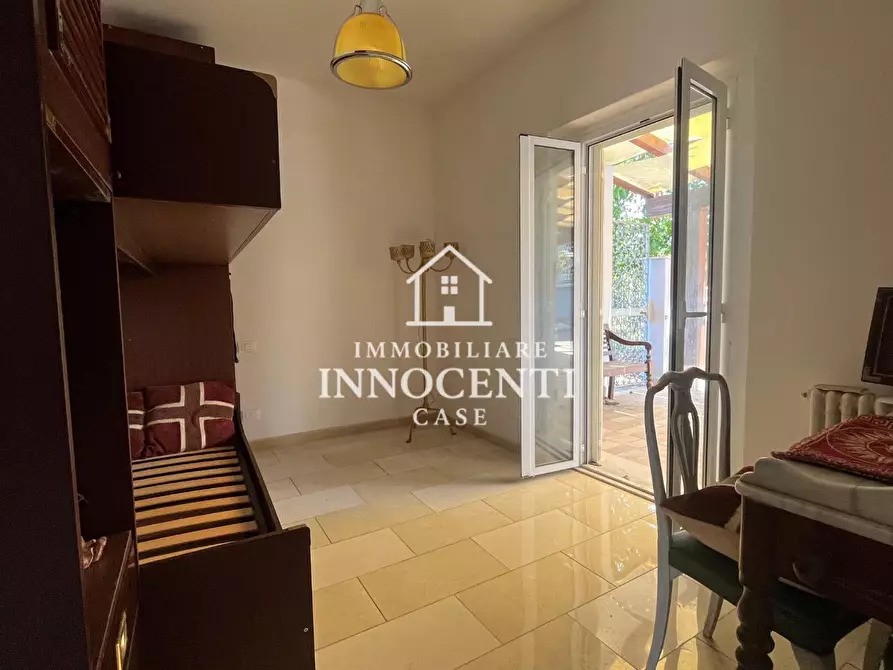 Immagine 11 di Casa indipendente in vendita  a Massa