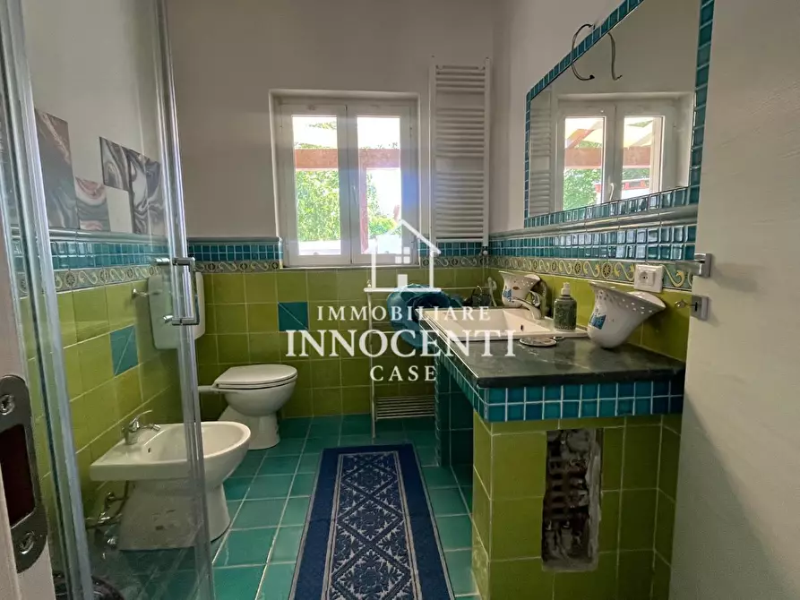 Immagine 10 di Casa indipendente in vendita  a Massa