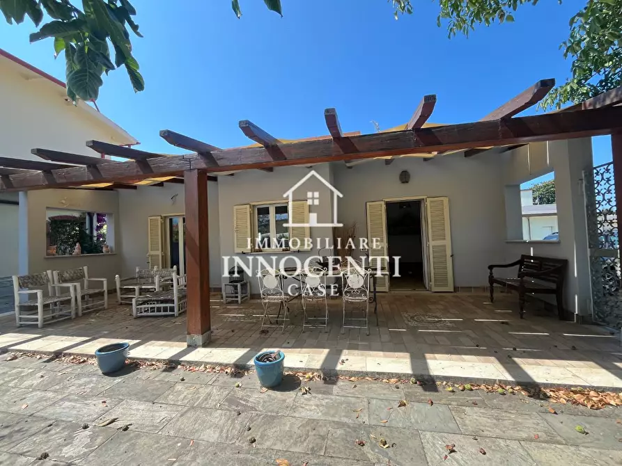 Immagine 19 di Casa indipendente in vendita  a Massa