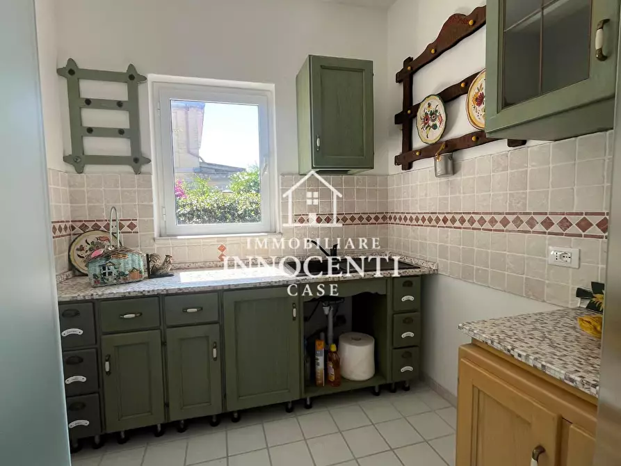 Immagine 9 di Casa indipendente in vendita  a Massa