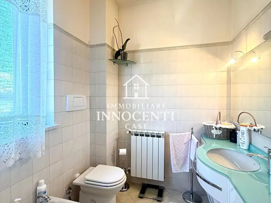 Immagine 31 di Villetta a schiera in vendita  a Massa