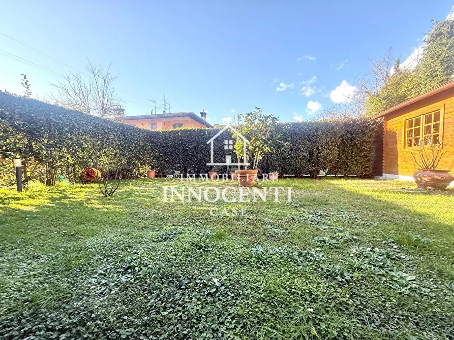 Immagine 6 di Villetta a schiera in vendita  a Massa