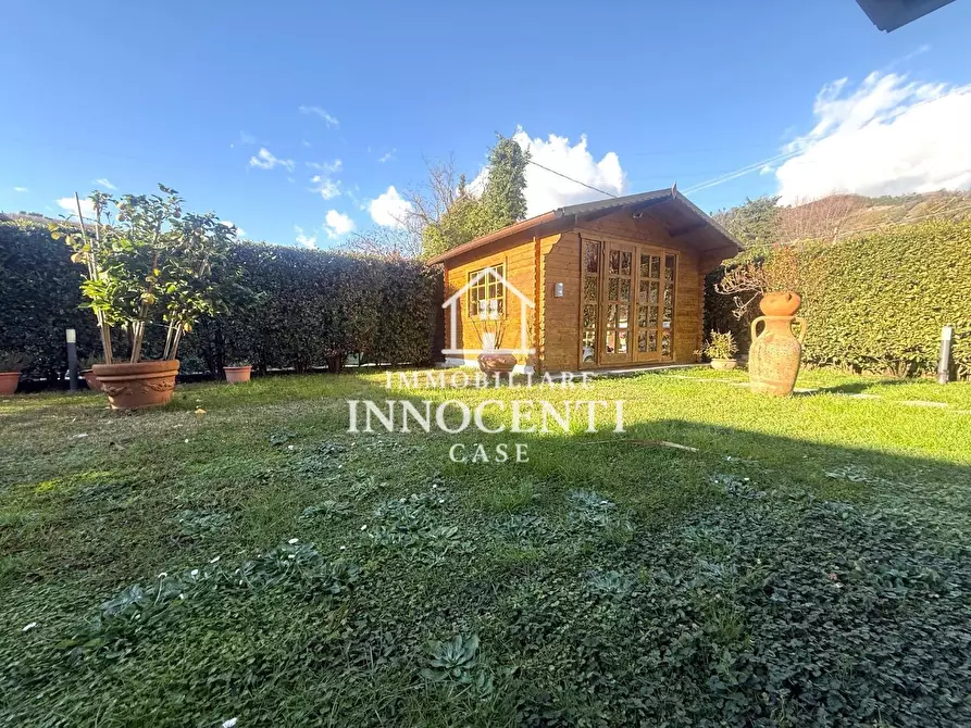 Immagine 7 di Villetta a schiera in vendita  a Massa