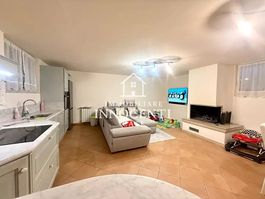 Immagine 10 di Villetta a schiera in vendita  a Massa