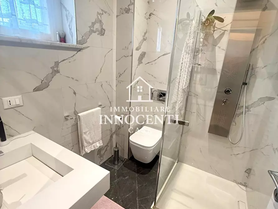 Immagine 20 di Villetta a schiera in vendita  a Massa