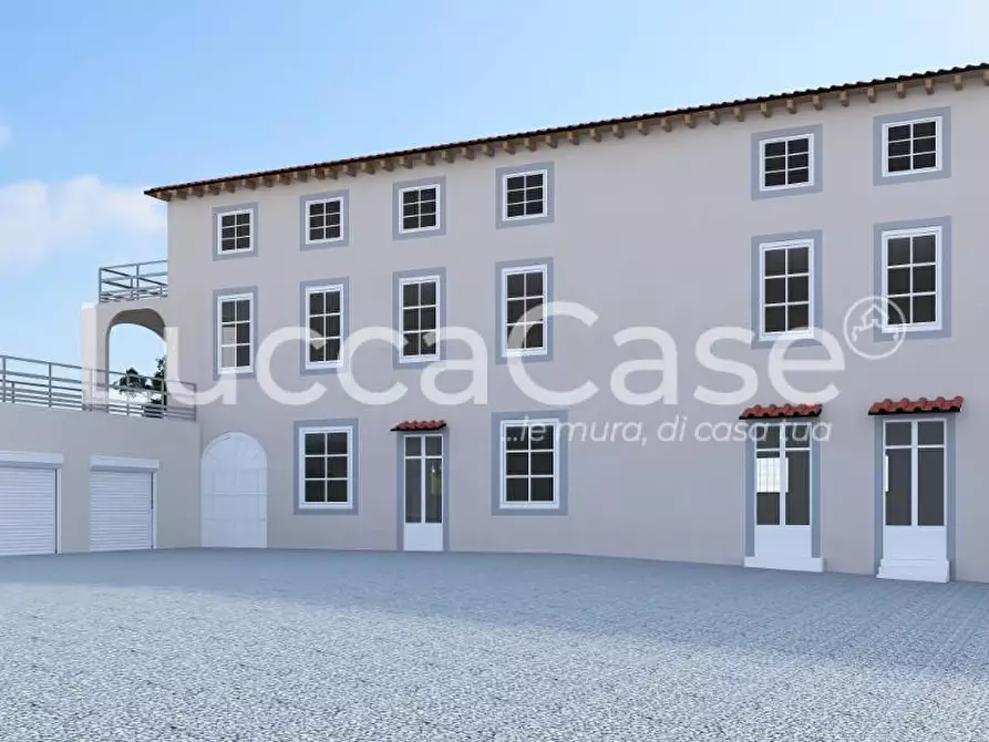Immagine 2 di Casa colonica in vendita  a Lucca
