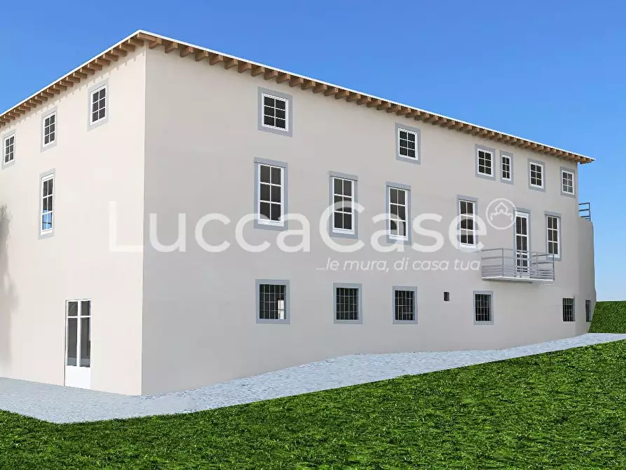 Immagine 3 di Casa colonica in vendita  a Lucca
