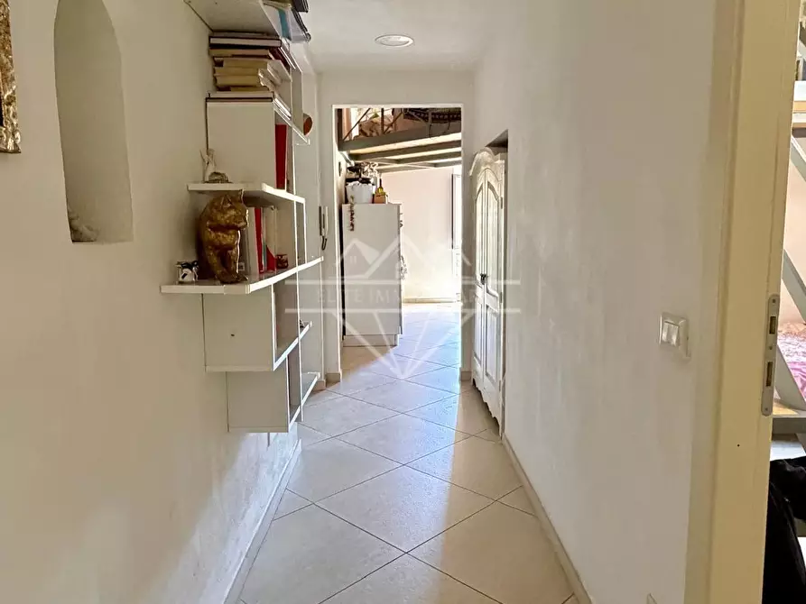 Immagine 5 di Appartamento in vendita  a Carrara