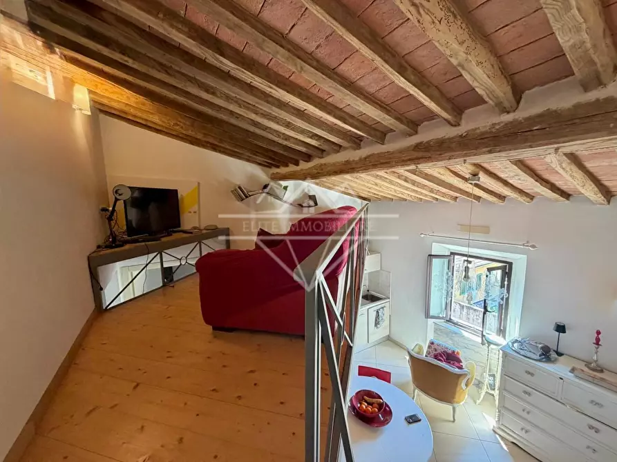 Immagine 3 di Appartamento in vendita  a Carrara