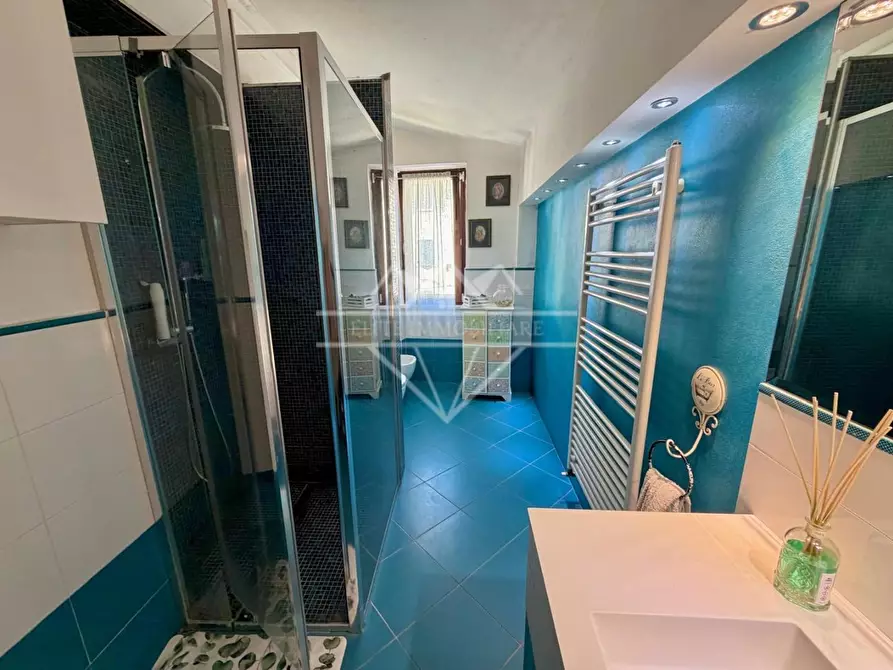 Immagine 11 di Appartamento in vendita  a Carrara