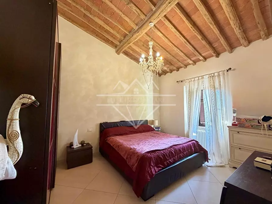 Immagine 7 di Appartamento in vendita  a Carrara