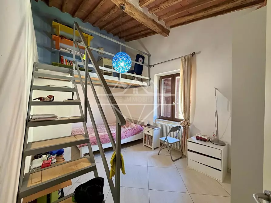 Immagine 9 di Appartamento in vendita  a Carrara