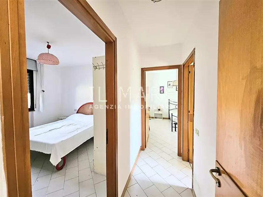 Immagine 11 di Appartamento in vendita  a Massa