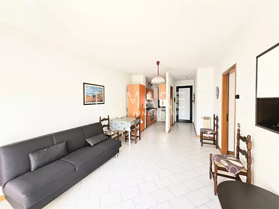 Immagine 3 di Appartamento in vendita  a Massa