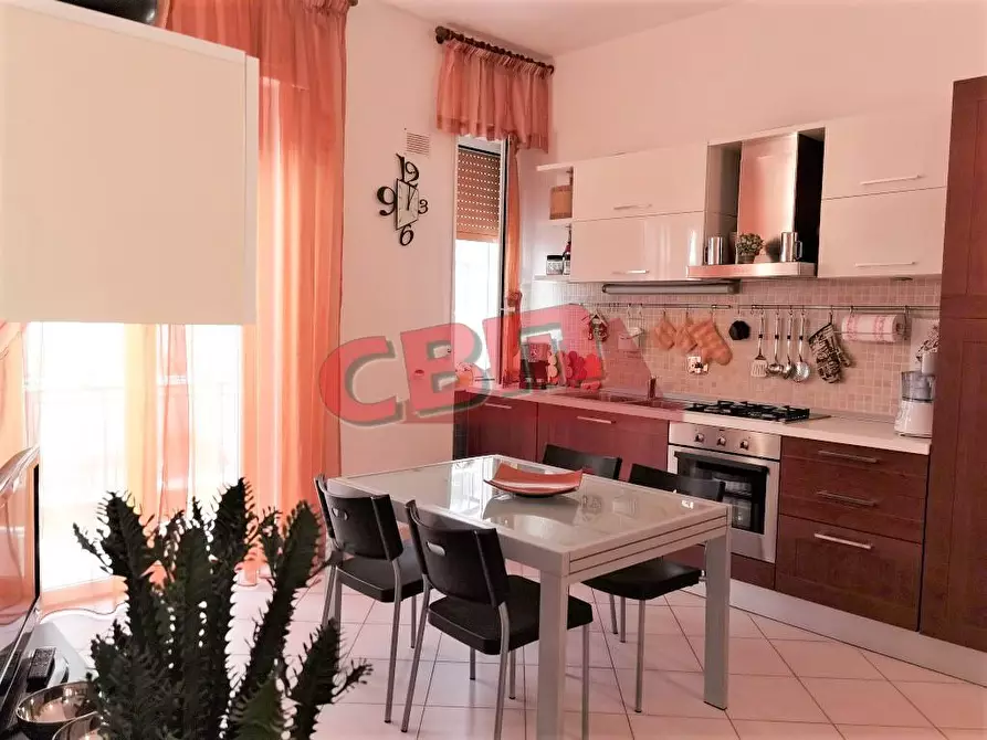 Immagine 2 di Appartamento in affitto  a Livorno