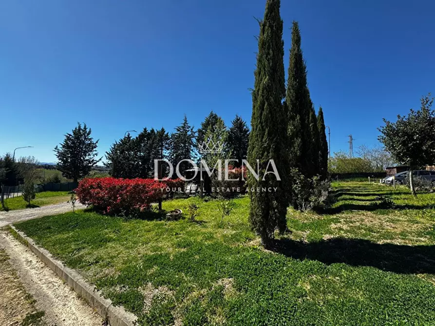 Immagine 35 di Appartamento in vendita  a Siena