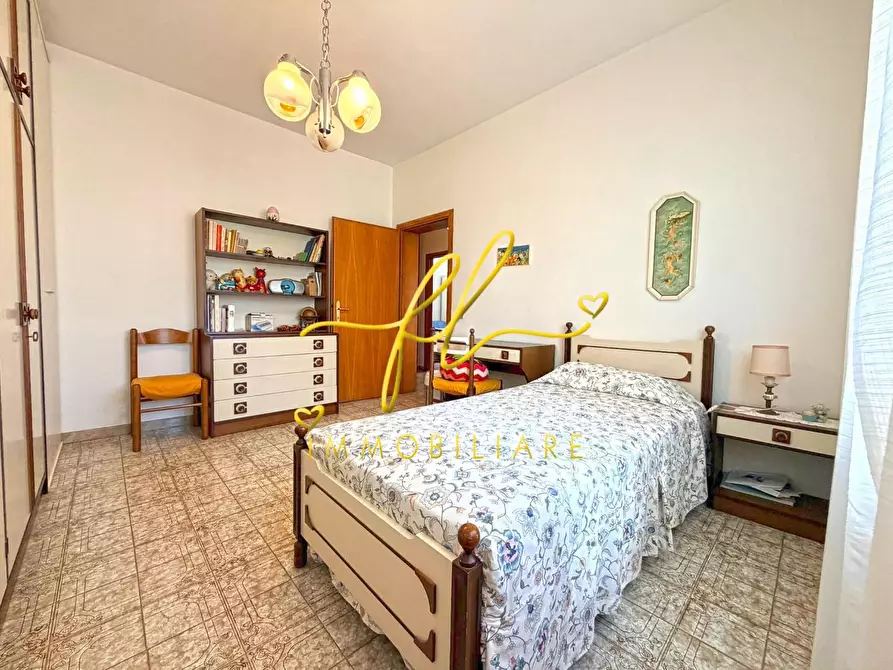 Immagine 18 di Appartamento in vendita  a Cecina