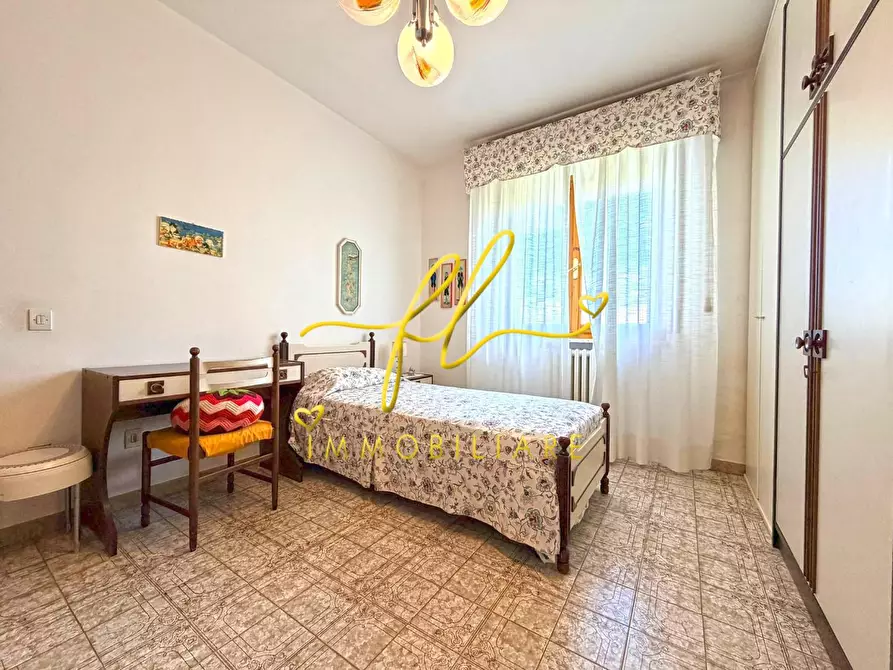 Immagine 17 di Appartamento in vendita  a Cecina