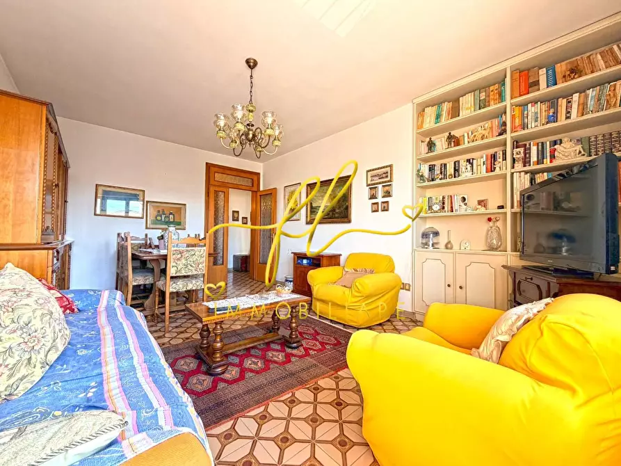 Immagine 1 di Appartamento in vendita  a Cecina