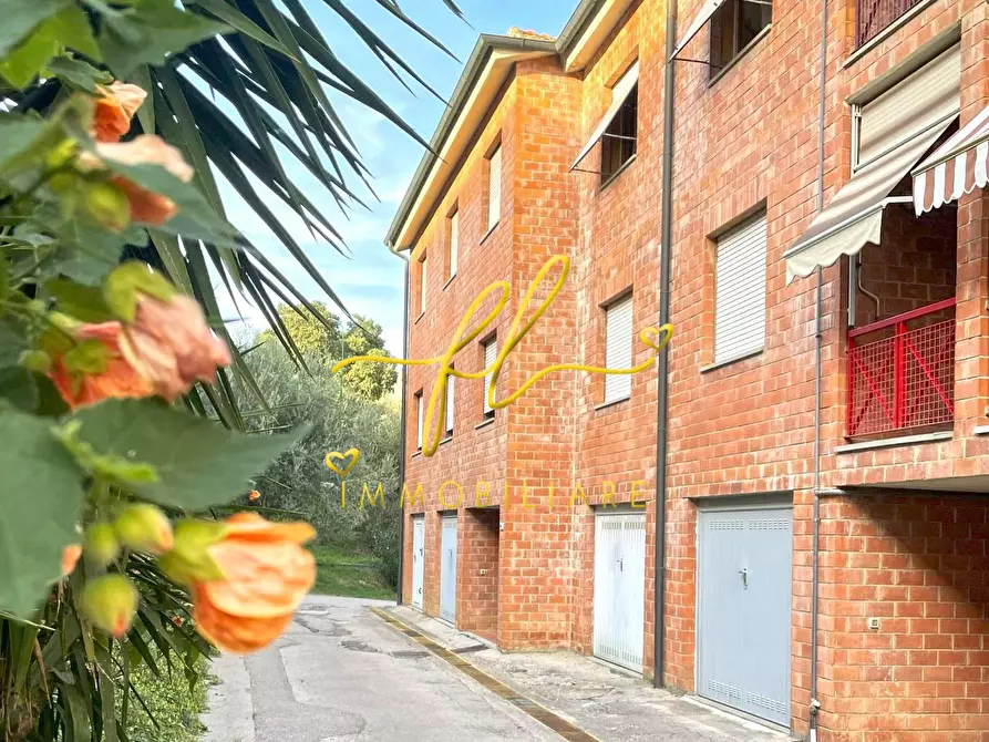 Immagine 8 di Appartamento in vendita  a Suvereto