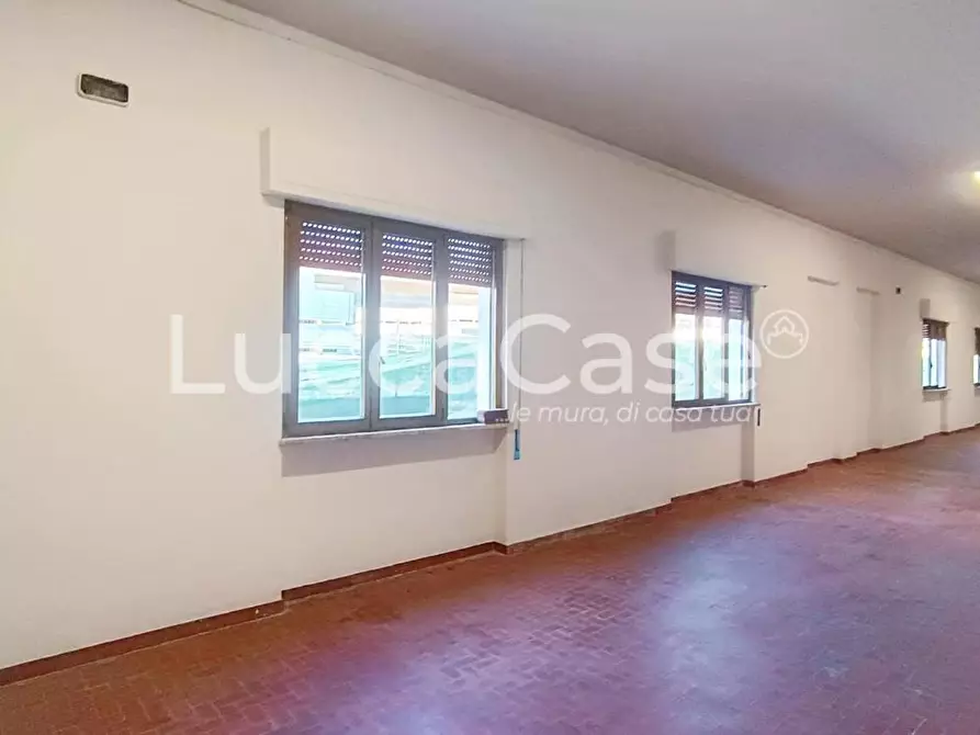 Immagine 7 di Laboratorio in affitto  a Lucca