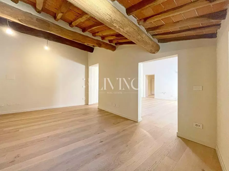 Immagine 8 di Appartamento in vendita  a Lucca