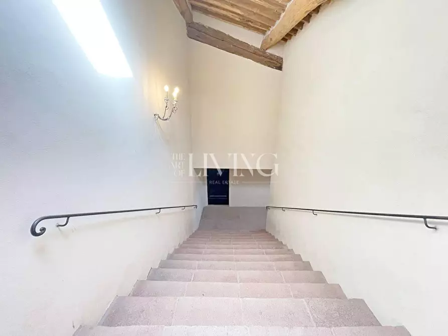 Immagine 25 di Appartamento in vendita  a Lucca