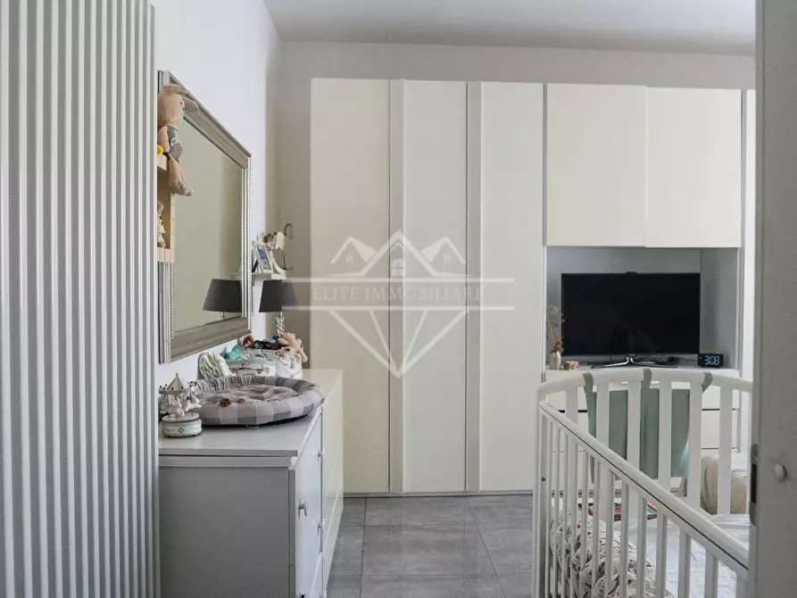 Immagine 24 di Appartamento in vendita  a Carrara