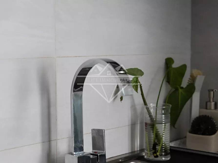 Immagine 37 di Appartamento in vendita  a Carrara