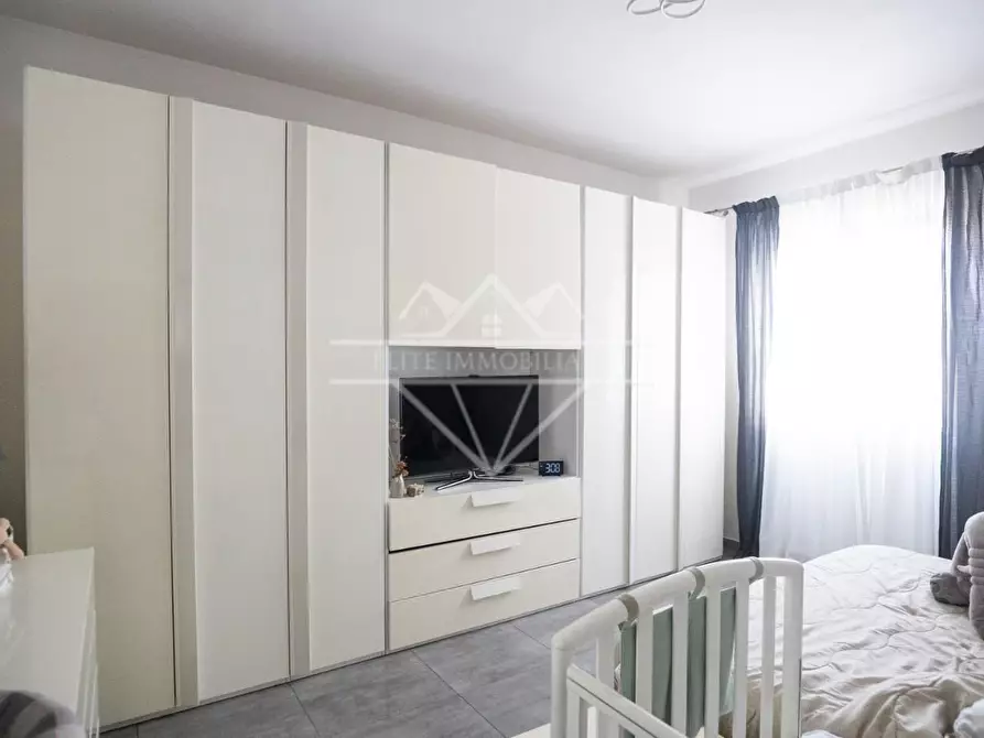 Immagine 26 di Appartamento in vendita  a Carrara