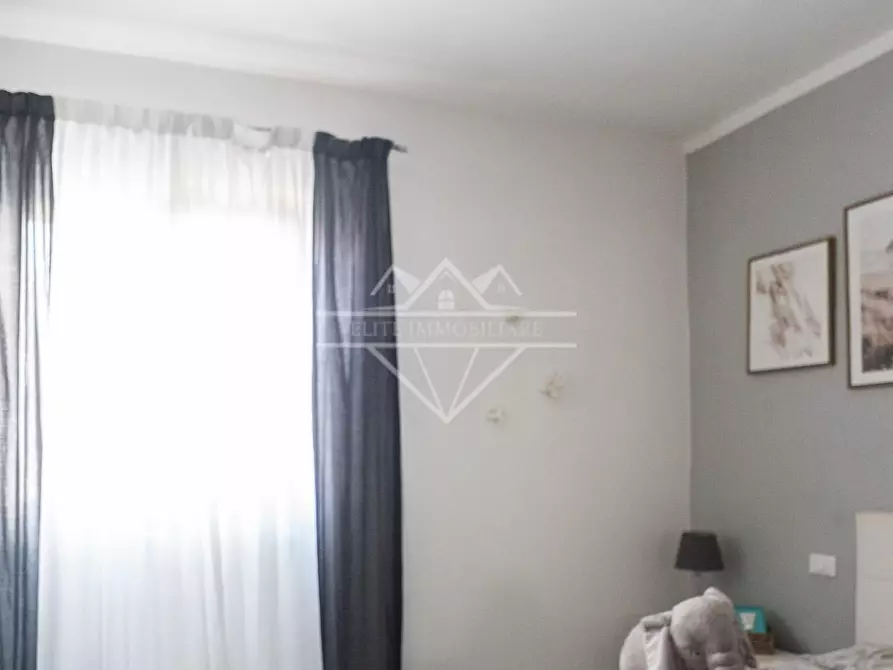 Immagine 27 di Appartamento in vendita  a Carrara