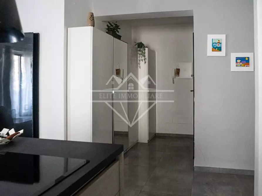 Immagine 13 di Appartamento in vendita  a Carrara