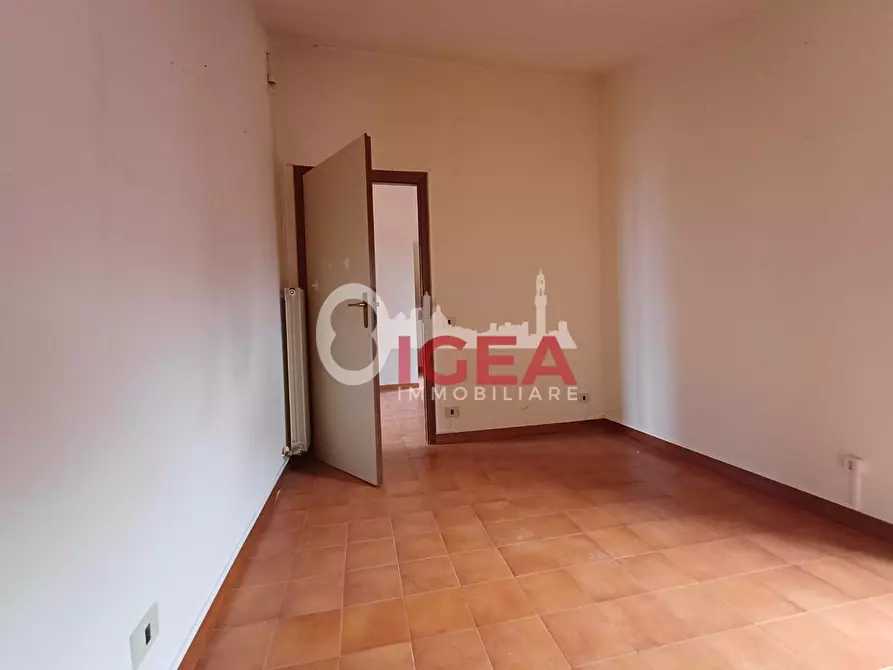 Immagine 8 di Mansarda in vendita  a Siena