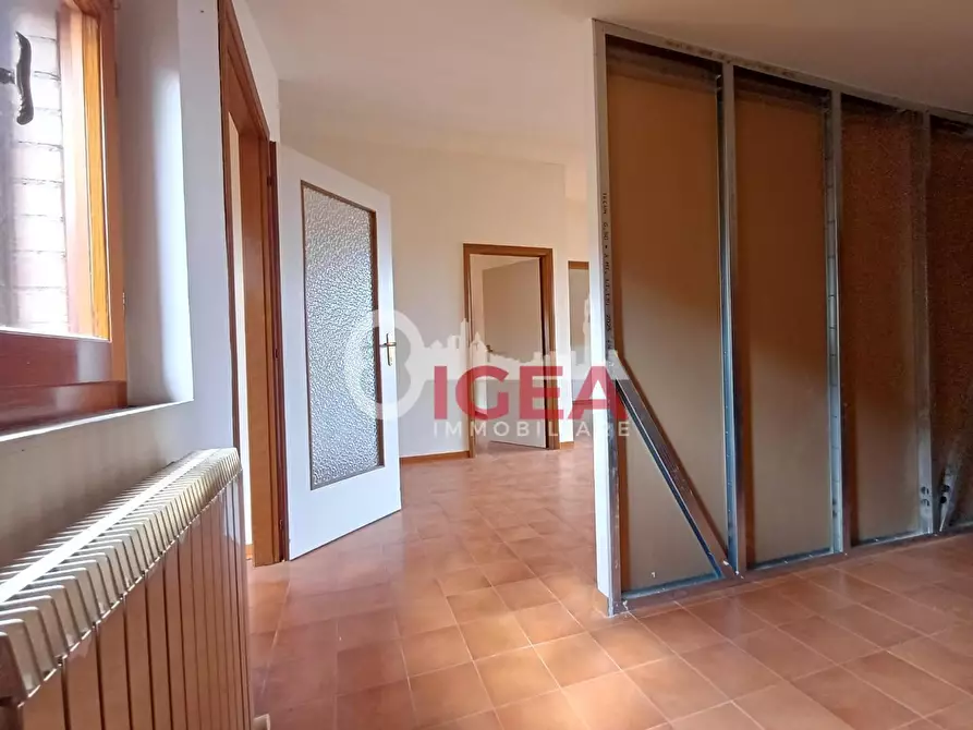 Immagine 20 di Mansarda in vendita  a Siena