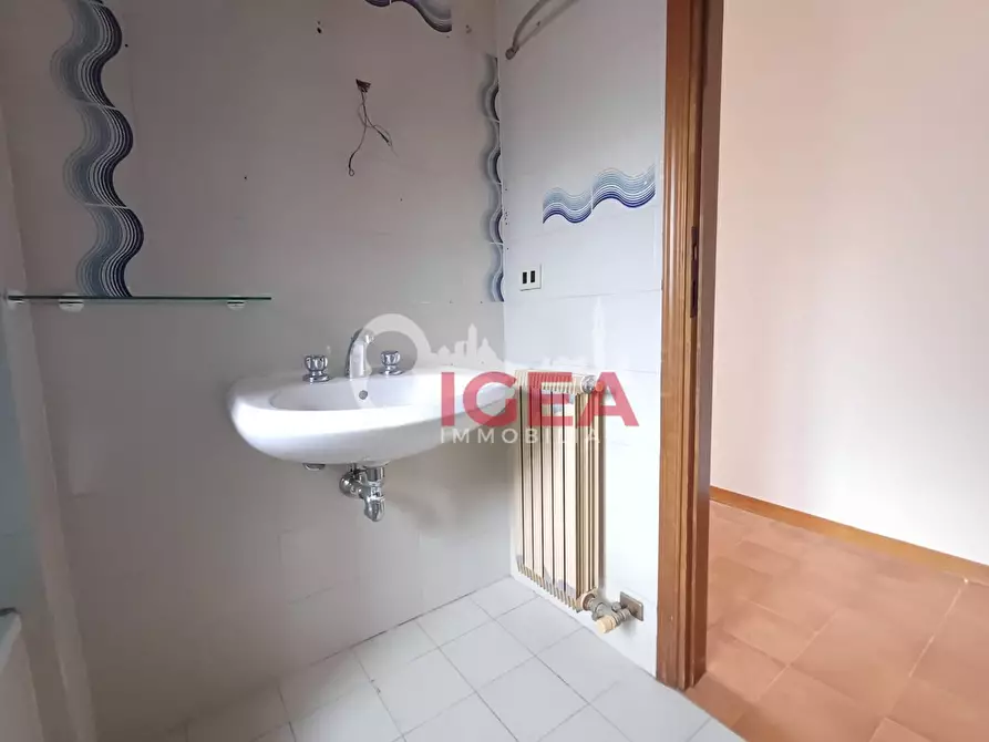 Immagine 12 di Mansarda in vendita  a Siena