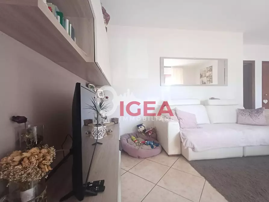 Immagine 10 di Appartamento in vendita  a Colle Di Val D'elsa