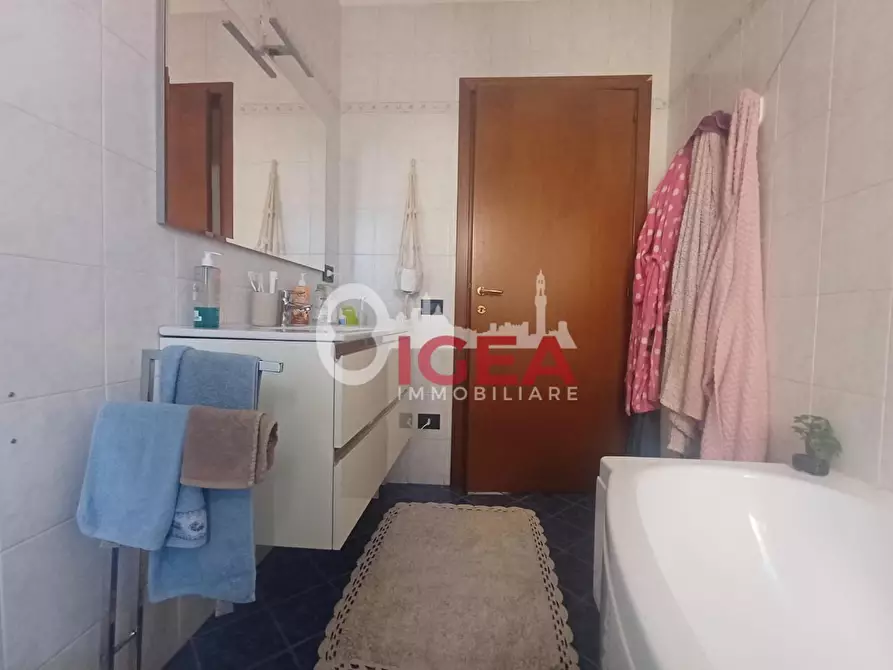 Immagine 15 di Appartamento in vendita  a Colle Di Val D'elsa