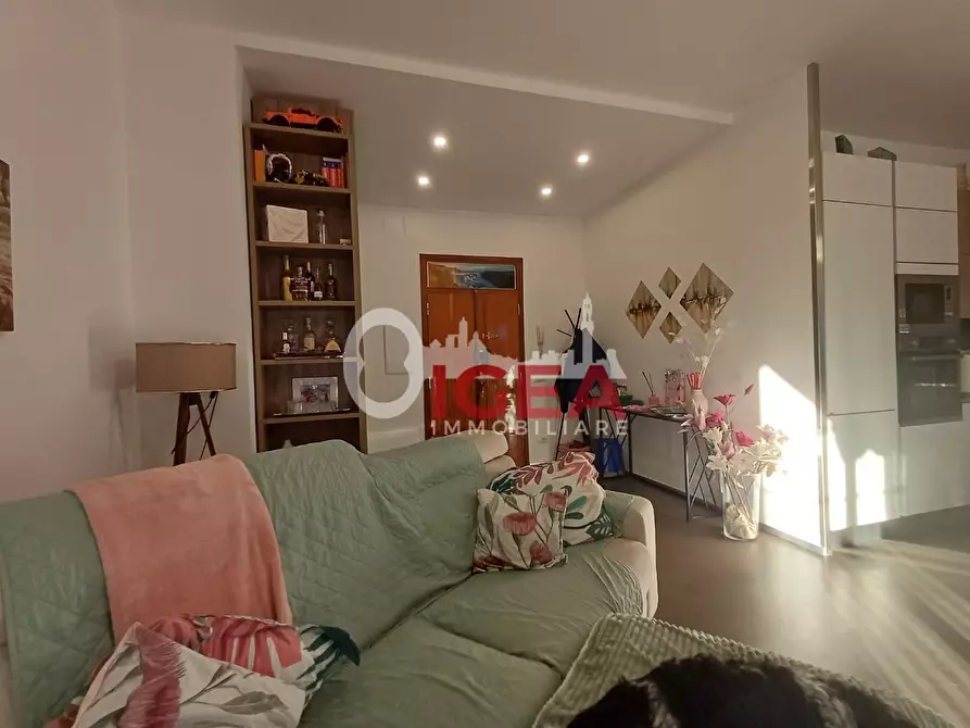 Immagine 2 di Appartamento in vendita  a Siena