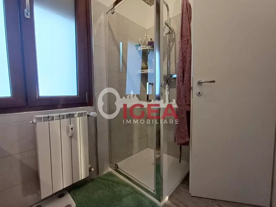 Immagine 11 di Appartamento in vendita  a Siena