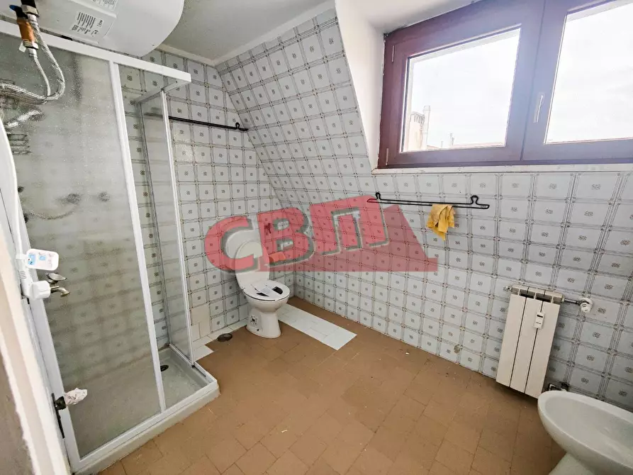 Immagine 12 di Ufficio in vendita  a Livorno