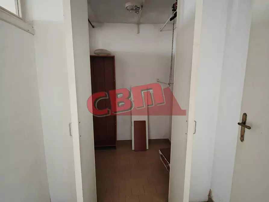 Immagine 10 di Ufficio in vendita  a Livorno