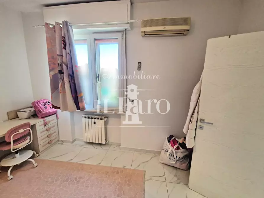 Immagine 15 di Appartamento in vendita  a Campi Bisenzio