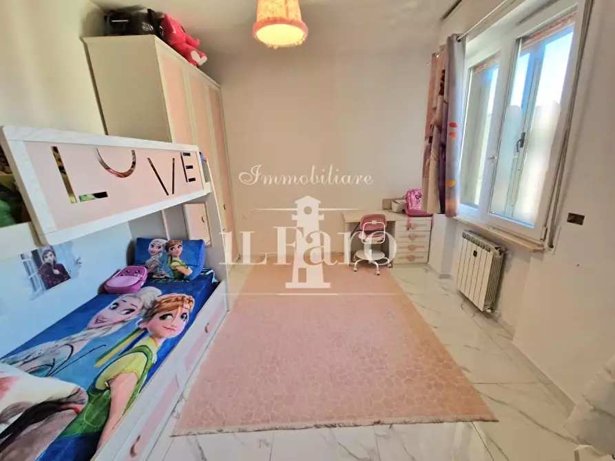 Immagine 14 di Appartamento in vendita  a Campi Bisenzio