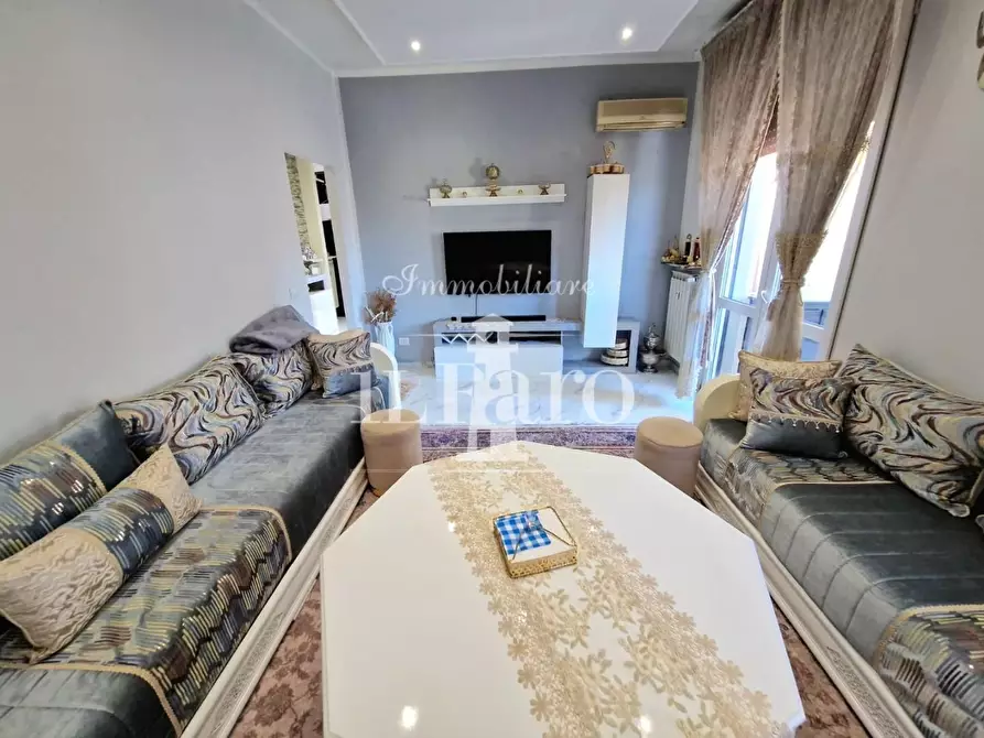 Immagine 1 di Appartamento in vendita  a Campi Bisenzio